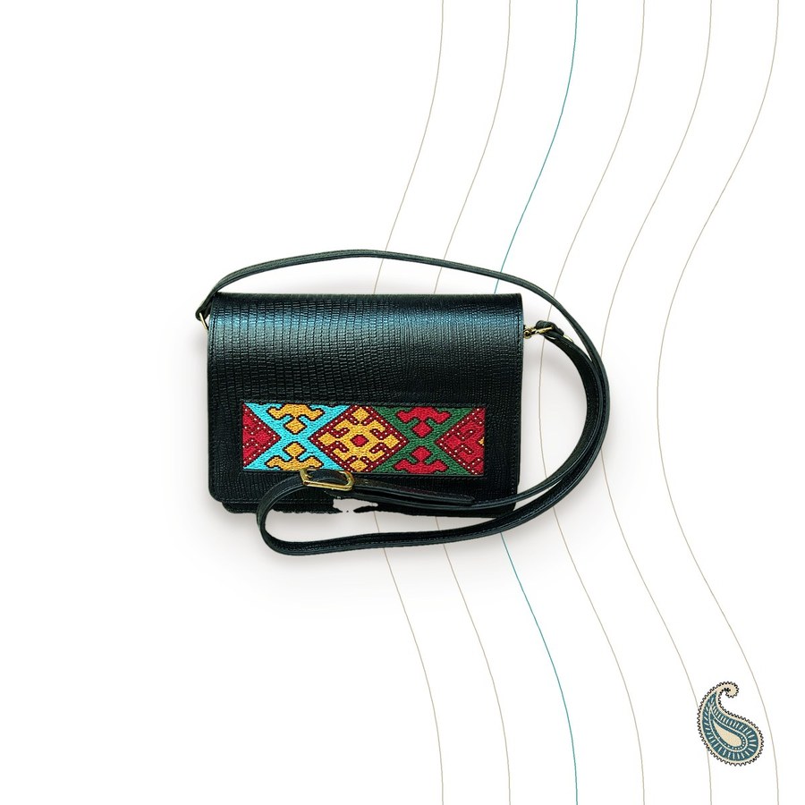 Pochette ricamata Baluch